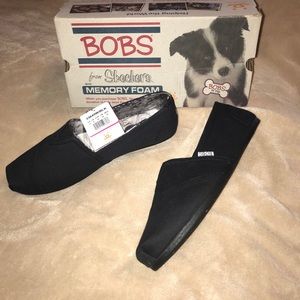 NIB- Bobs Black Flats, Size 11 Wide